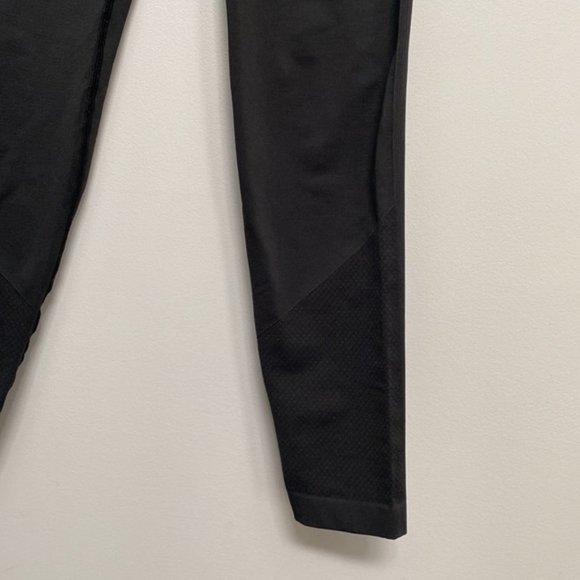 Lululemon Stretchy Leggings Size 6 - Picture 3 of 5